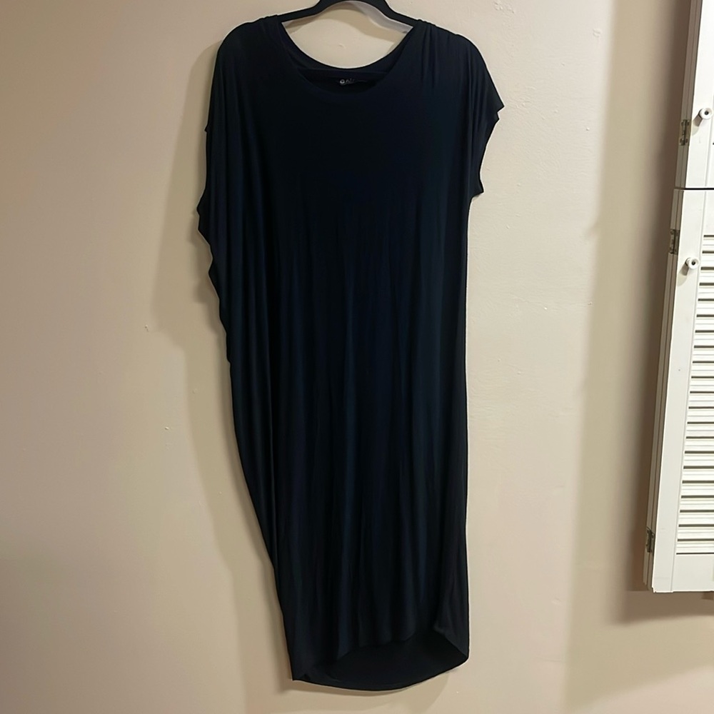 ATHLETA Sunlover Hilo UPF Dress in Black Large